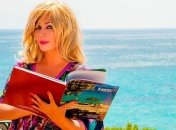 Ирина Билык отдохнула на элитном курортном острове Сардиния (Фото)