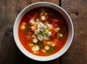 Этот суп понравится любителям морепродуктов (изображение создано с помощью ИИ)