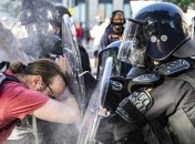 "Это позор": мэр Вашингтона осудила применение слезоточивого газа