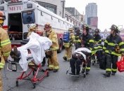 В центре Нью-Йорка горела многоэтажка, много пострадавших