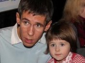 Суд решит судьбу ребенка актера Панина