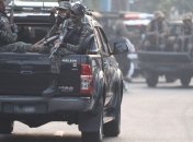 В Шри Ланке Армия и ВМС патрулируют город, где произошли беспорядки