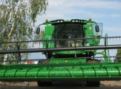 На Житомирщине "предприниматель" продал государственные комбайны