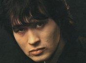 В этот день 23 года назад ушел из жизни Виктор Цой