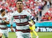 "Король Instagram" Роналду набрал 300 млн подписчиков