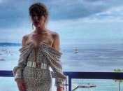 Дочь  голливудской актрисы снялась в фотосессии и поразила сходством с мамой (Фото)