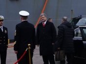 Порошенко встретился с Волкером на борту эсминца Donald Cook
