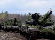 Украинские танкисты отработали удары по боевикам "ЛНР" (фото)