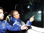 Автобус "Фенербахче" едва не свалился с моста после обстрела