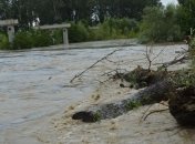 Непогода в Украине: на Буковине подтоплены дома, повреждены мосты