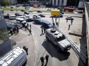 Полиция: В пакете у "подрывника" на мосту Метро в Киеве была земля