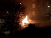 Праздник "с огоньком": в Нидерландах протестующие жгут костры и автомобили (Фото)