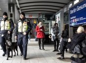 Эвакуация людей и транспортный коллапс: в Берлине обезвреживают бомбу