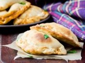 Італійське кальцоні з м’ясом ви полюбите більше піци