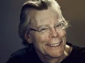 На популярного американского писателя подали в суд