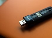 Создан мощный компьютер размером с флешку