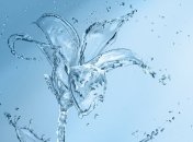 Физикам удалось завязать в узел воду