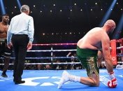 Нганну отправил Фьюри в нокдаун