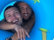 "Безударный братишка": Ломаченко поздравил Усика