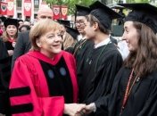 Меркель стала почетным доктором Гарварда (Видео)
