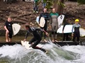 Серфинг в центре Мюнхена (Фото)