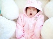 Перепутали детей в роддоме: почему такое возможно?