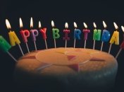 Поздравления с Днем Рождения на 1 марта: стихи и открытки