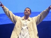 Дрейк возглавил чарт "Billboard 200"