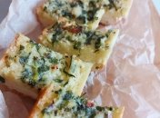 Гренки с запеченным чесноком - рецепт