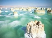 Чем полезна косметика из минералов Мертвого моря?