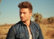 Привлекательный Сергей Лазарев надумал поменять внешность