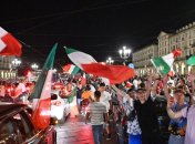 Как в Италии праздновали победу родной сборной (видео, фото)