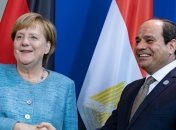 Меркель назвала Египет ценным партнером в противодействии нелегальной миграции 