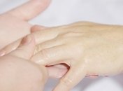 Дерматолог рассказала, как защитить кожу в жару