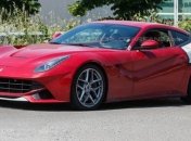 Ferrari F12 Speciale будет легче на 200 кг