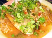 Пангасиус тушеный со щавелем