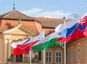 Лідери "Вишеградської четвірки" публічно посперечались через Україну: подробиці