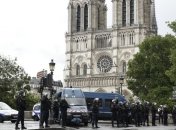 Дело о нападении в Париже расследуют как теракт