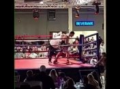 На это больно смотреть: убийственный нокаут от боксера-дебютанта попал на видео