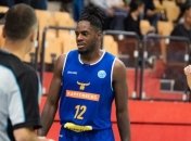 Баскетболист Вельса получил кулаком в голову от соперника из Капфенберга (Видео)