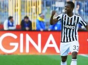 Эвра продлил контракт с "Ювентусом"