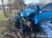 Передня частина машини зазнала серйозних пошкоджень