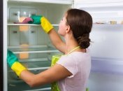 Туалетная бумага - решение распространенной проблемы в холодильнике.