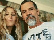 Звезда "Мстителей" в четвертый раз стал отцом: первое фото малыша