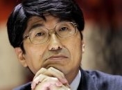 России и США нужно сокращать число своих ядерных боезарядов