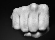 6-летний мальчик, которого избил и выбросил из окна крестный, скончался в больнице