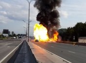 Ужасное ДТП в РФ: взорвался грузовик с газовыми баллонами (Видео)