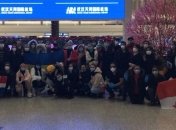 Китай не випустив 3 українців з Уханю