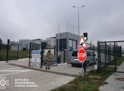 Не выпускают из Украины? На границе с Польшей огромные очереди: где больше всего (видео)