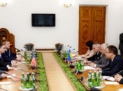 Сенатор: США будут развивать сотрудничество с Минобороны Украины